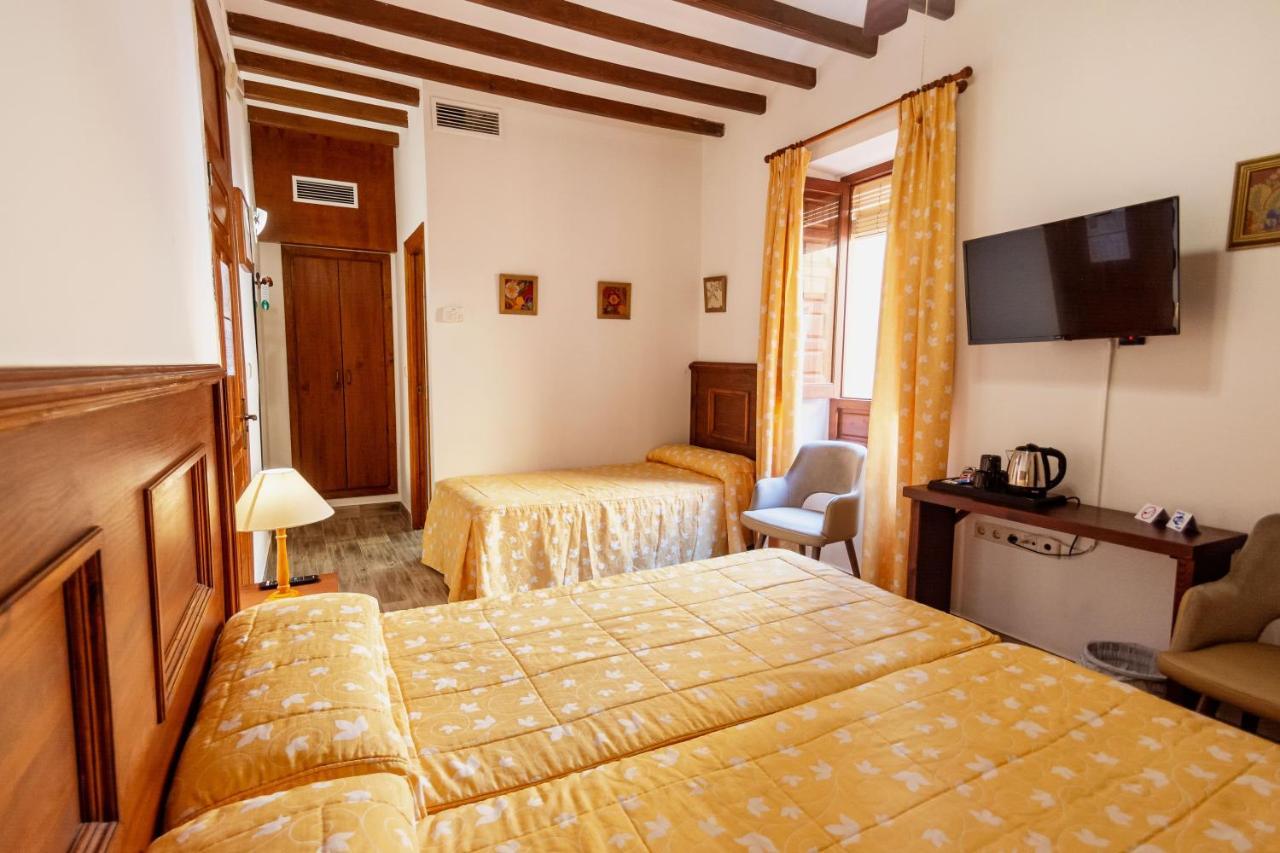 Hostal Loreto เดเนีย ภายนอก รูปภาพ